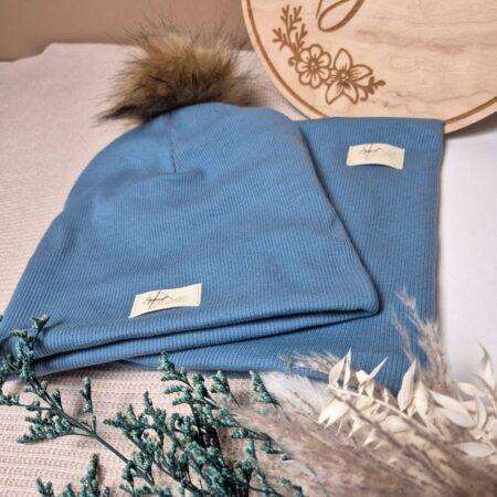 czapka-zimowa-prążkowana-z-podszewką-polarową